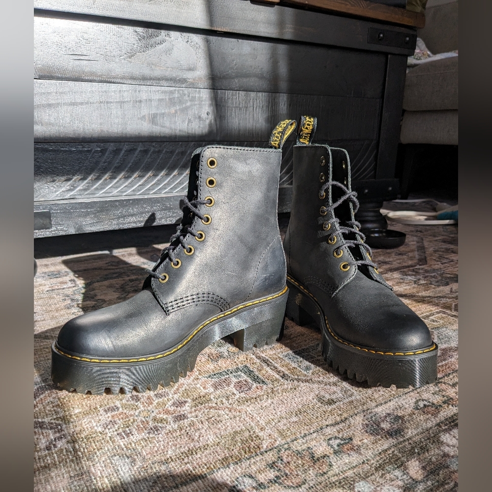 Dr. Martens Shriver Hi Wyoming Leather Heeled Boots